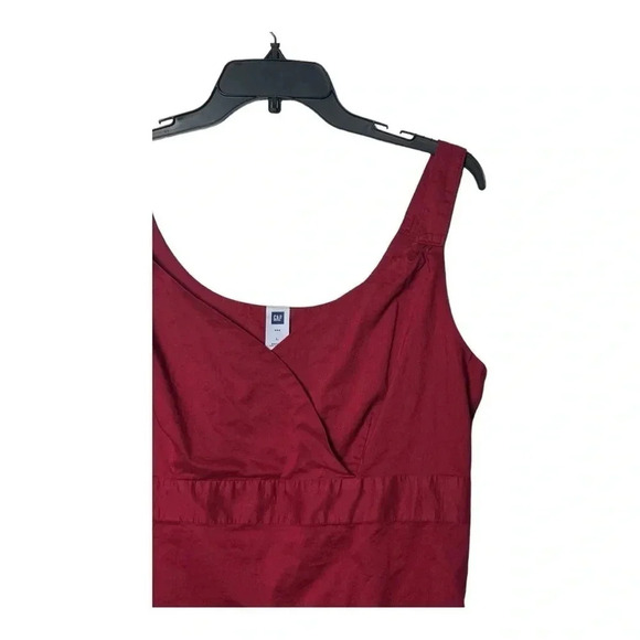 0383W. GAP SLEEVELESS SUMMER TOP THICK STRAPS SIZE LARGE MAROON IN COLOR SIZE LG - Picture 2 of 9